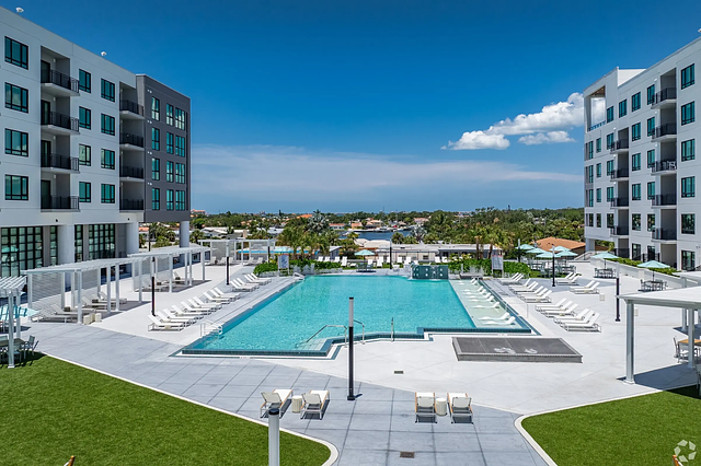 Marina Club | 4341 34th Street South, St. Petersburg, FL 33711